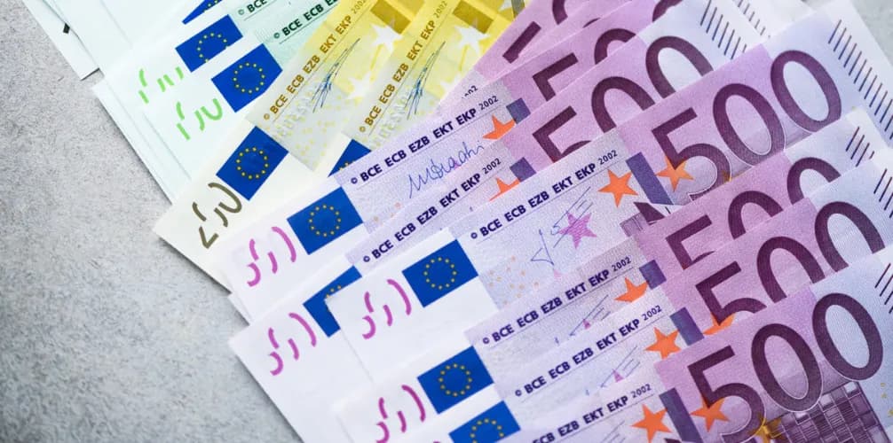 Ile zarabia dekarz w Holandii? Zaskakujące fakty o wynagrodzeniach