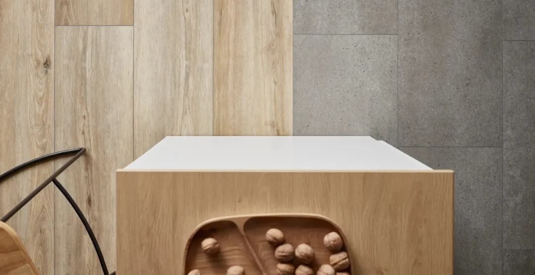 Wąskie czy szerokie panele podłogowe – co wybrać do swojego wnętrza?