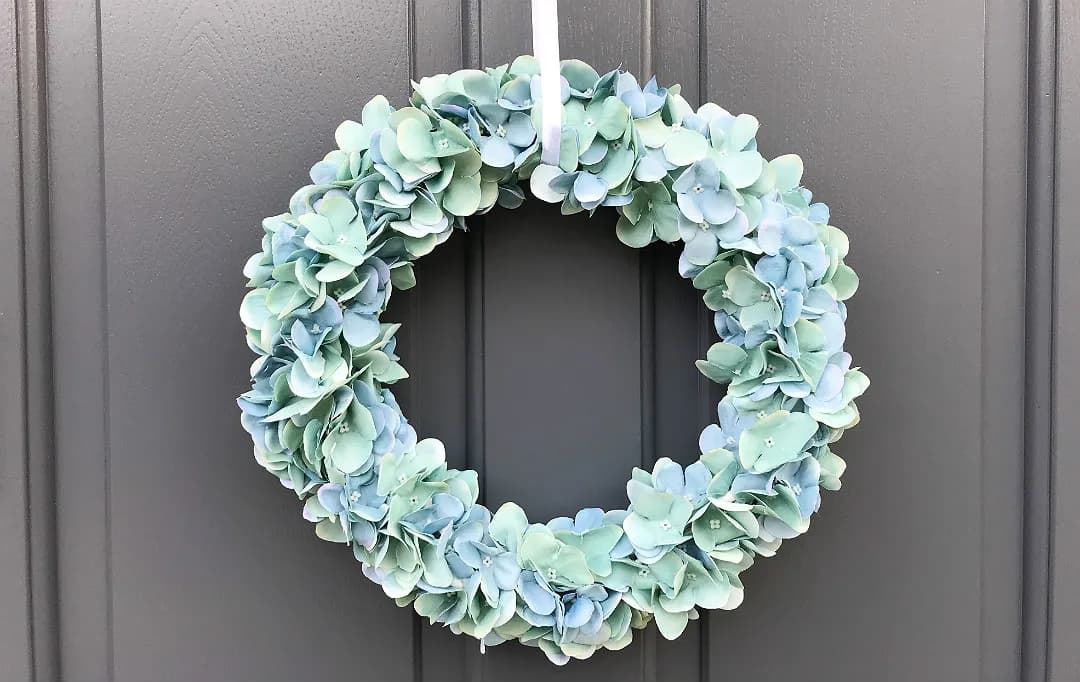 Jak zrobić wianek dekoracyjny – proste instrukcje krok po kroku